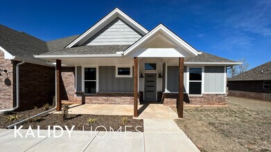 17945 Salem Rd in Choctaw, OK - Building Photo - Building Photo