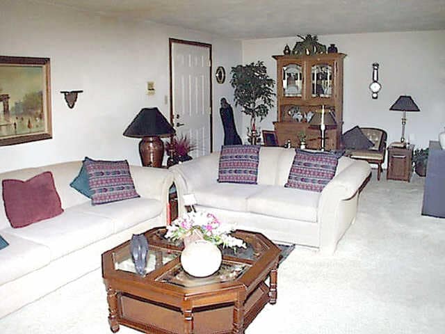 Graydon Apartments in Endicott, NY - Building Photo - Interior Photo