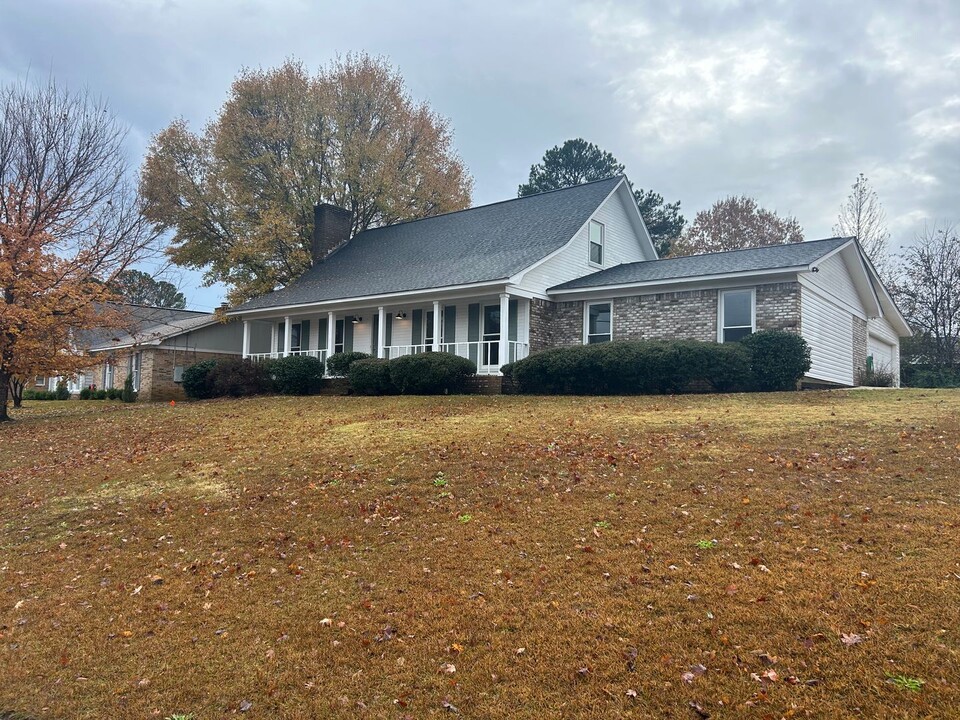 401 Sandstone Dr in Tuscaloosa, AL - Building Photo