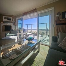 73 Surfside Ave. in Seal Beach, CA - Building Photo - Building Photo