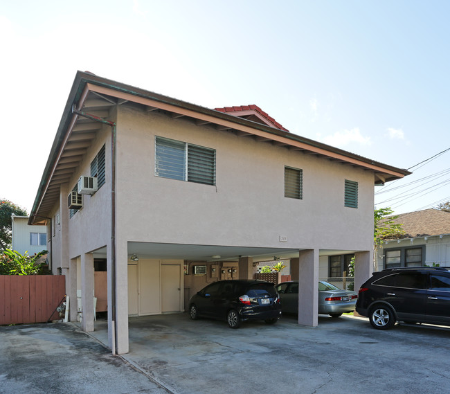 715 Birch St in Honolulu, HI - Building Photo - Building Photo