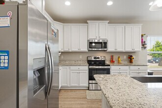 809 Whispering Creek Ave in Freeport, FL - Building Photo - Building Photo