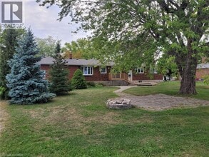 1489 Hwy 8 in Hamilton, ON - Building Photo - Building Photo