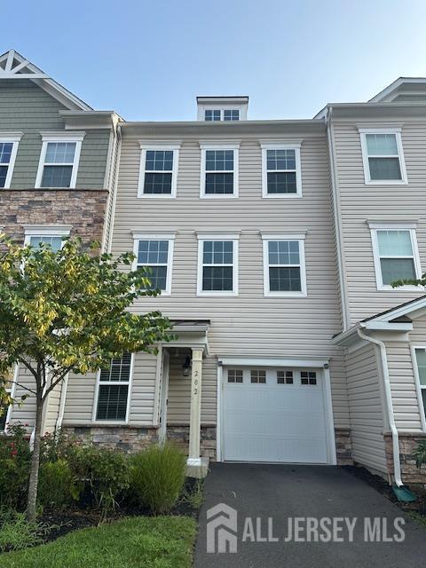 202 Matutina Rd in Monroe Township, NJ - Building Photo - Building Photo