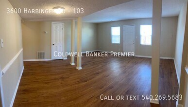 3600 Harbinger Rd in Virginia Beach, VA - Building Photo - Building Photo