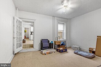218 Grape St in Philadelphia, PA - Building Photo - Building Photo