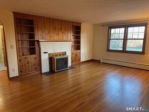 989 N Farms Rd in Wallingford, CT - Building Photo - Building Photo