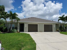 621 SE 46th Ter in Cape Coral, FL - Building Photo
