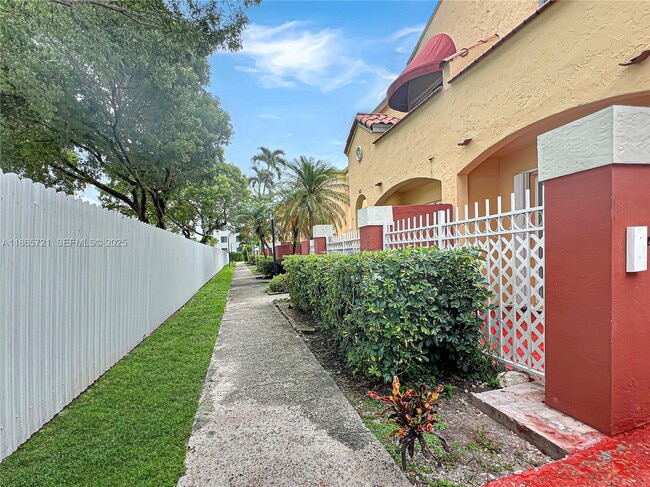 8515 NW 3rd Ln in Miami, FL - Building Photo - Building Photo