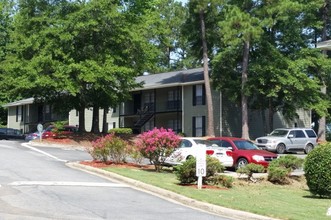 Cedaridge Apartments in Milledgeville, GA - Building Photo - Building Photo