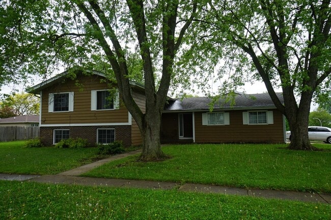 property at 2031 Belmont Ct