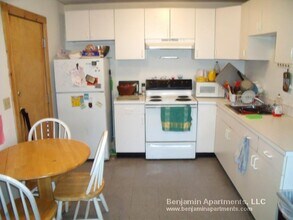 226 Parker Hill Ave, Unit 12 in Boston, MA - Foto de edificio - Building Photo