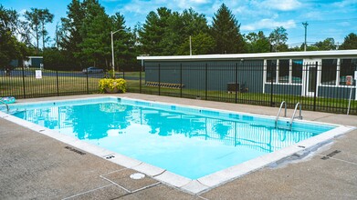 The Alexandra Apartments in Lexington, KY - Building Photo - Building Photo