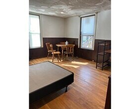 14 Johnson Ave-Unit -4 in Quincy, MA - Building Photo - Building Photo
