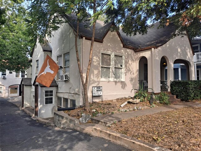 property at 1906 San Gabriel St