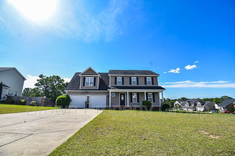 135 Haywood St in Spring Lake, NC - Building Photo