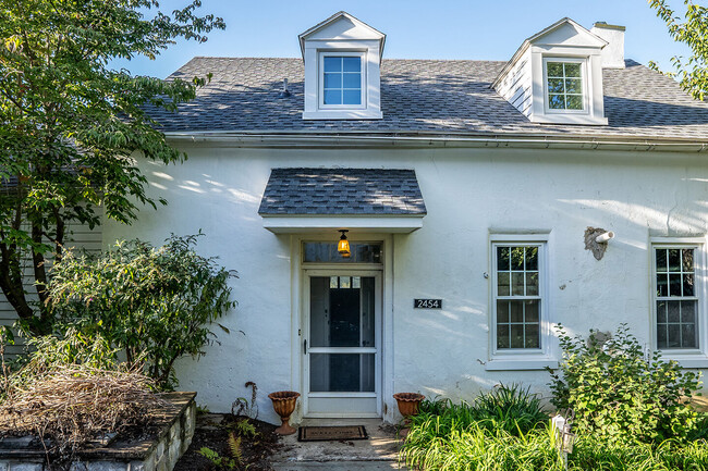 Carriage House in Lancaster, PA - Building Photo - Building Photo