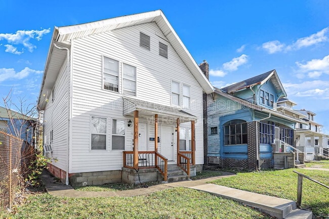 2198 Cleveland Ave in Columbus, OH - Building Photo - Building Photo