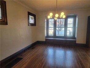 1860 Oak St in Columbus, OH - Building Photo - Building Photo