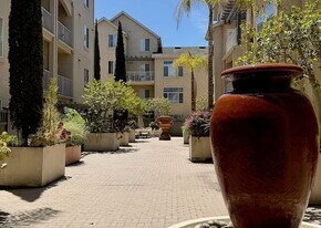 2255 Showers Dr in Mountain View, CA - Building Photo