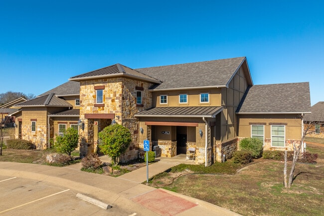 SilverLeaf Apartments at Gun Barrel City