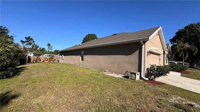 1650 Quaker Ln in Sebastian, FL - Building Photo - Building Photo