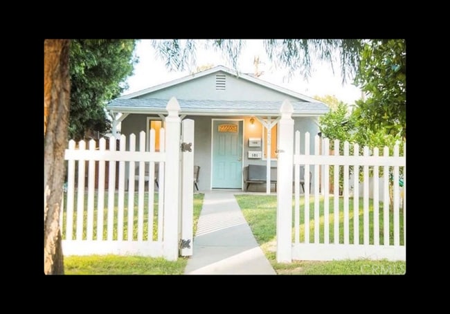 1454 N Clybourn Ave in Burbank, CA - Building Photo - Building Photo