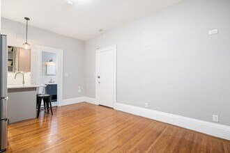 261 Beacon St in Boston, MA - Building Photo - Building Photo