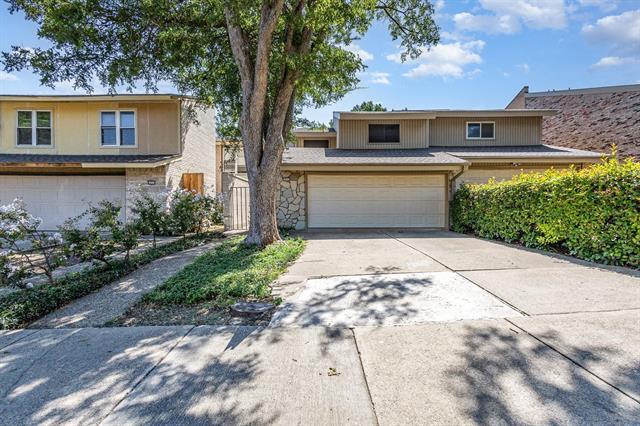 property at 2953 Country Pl Cir