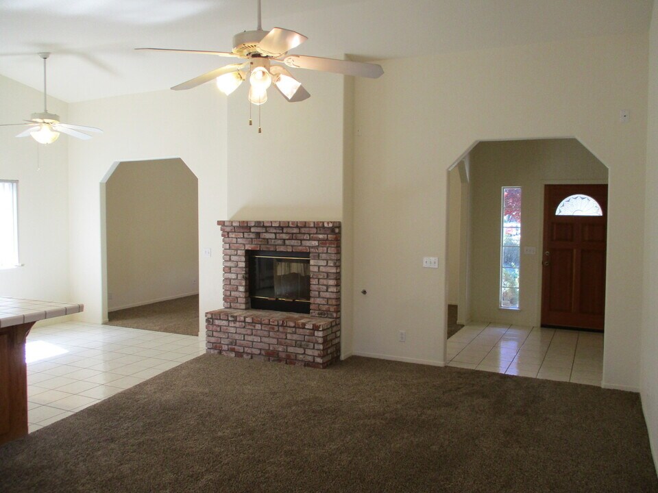 1658 Albion Ct in Chico, CA - Building Photo