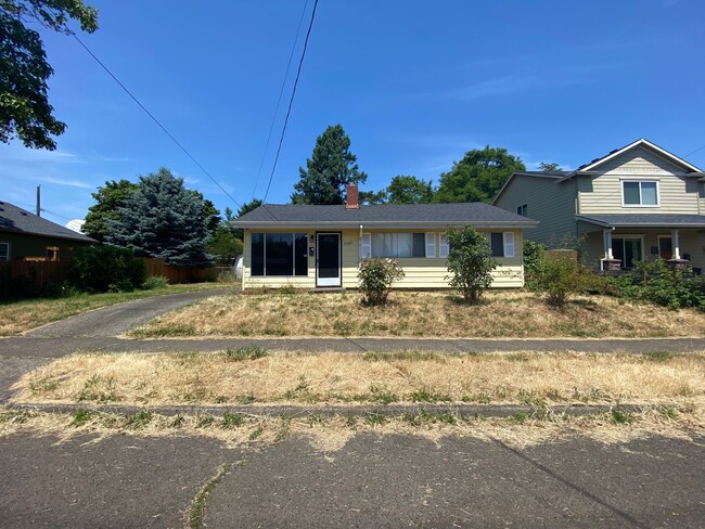 property at 6727 SE Reedway St