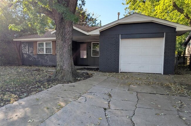 414 Sunnyside Pl in Edmond, OK - Building Photo - Building Photo