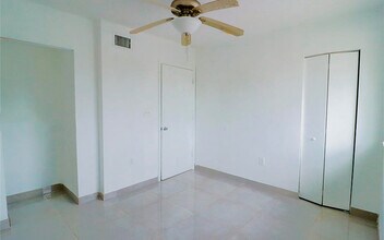 14010 NE 3rd Ct, Unit #1 in Miami, FL - Building Photo - Building Photo
