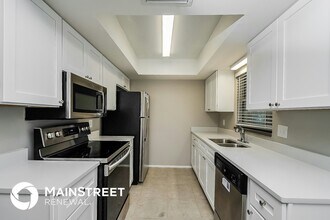 7357 Claries Dr in Sarasota, FL - Building Photo - Building Photo