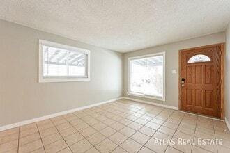 916 Victor St in Aurora, CO - Building Photo - Building Photo