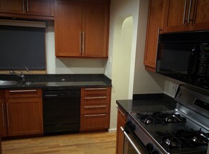 2257 S Logan St in Denver, CO - Building Photo - Building Photo