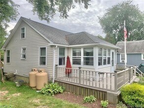 94 Nehantic Trail in Old Saybrook, CT - Building Photo - Building Photo