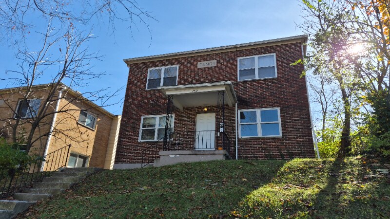 152 Santa Clara Ave in Dayton, OH - Foto de edificio