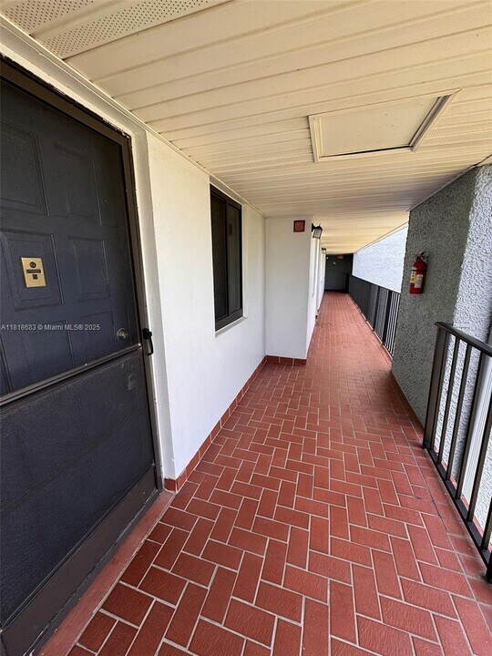 4272 Deste Ct in Greenacres, FL - Building Photo
