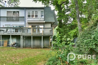 301 Harbor Heights Dr-Unit -Apt 13A in Lexington, SC - Building Photo - Building Photo