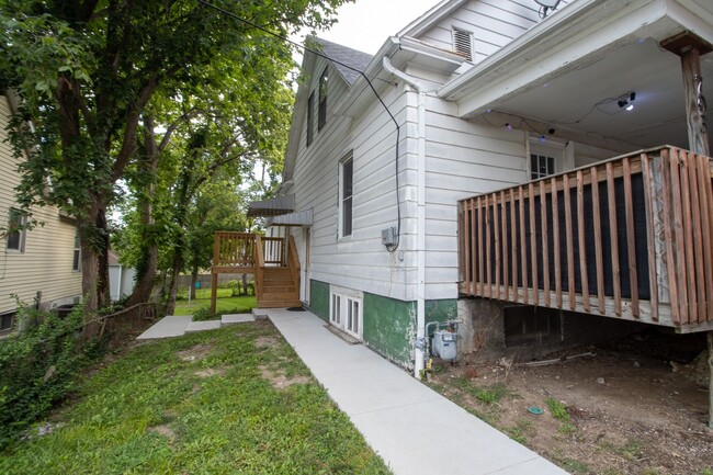 703 Hickman Ave in Columbia, MO - Building Photo - Building Photo