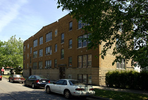 4747 W Roscoe Ave Apartments