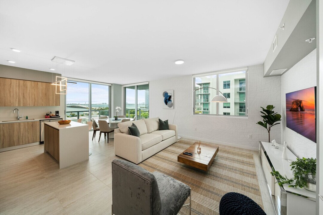 299 NE 38th St in Miami, FL - Building Photo