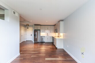 136 Babcock St in Brookline, MA - Building Photo - Building Photo