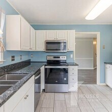 110 Stonington Way in Taylors, SC - Building Photo - Building Photo