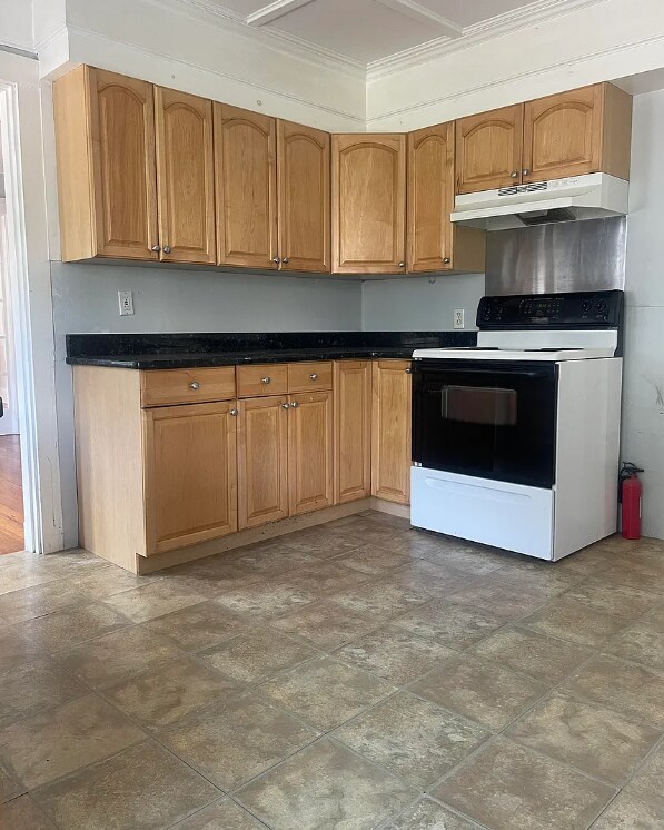 43 Orchard St, Unit 1 in Medford, MA - Building Photo - Building Photo