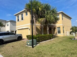 2011 NW Cataluna Cir in Port St. Lucie, FL - Building Photo - Building Photo