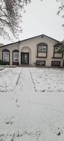1198 Chancellor Dr in Winnipeg, MB - Building Photo