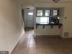 8426 Lazy Creek Ct in Springfield, VA - Building Photo - Building Photo