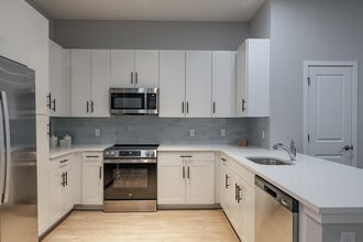 The Landings at Riverwalk in Elmwood Park, NJ - Building Photo - Interior Photo